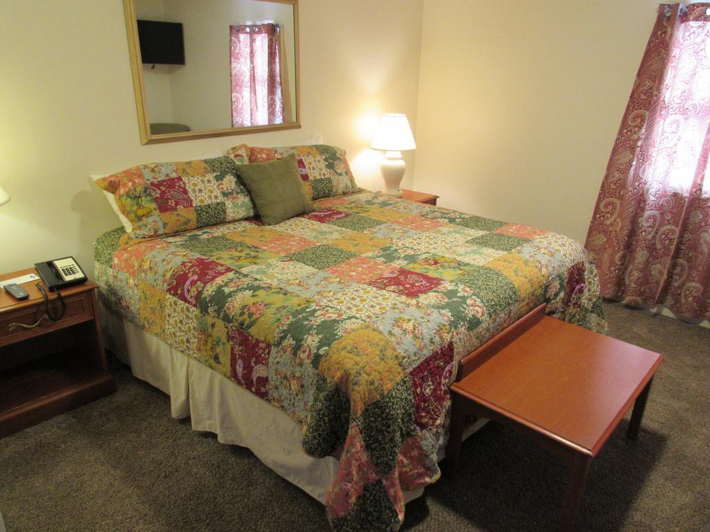 Catskill Mountains Resort Eldred Bagian luar foto